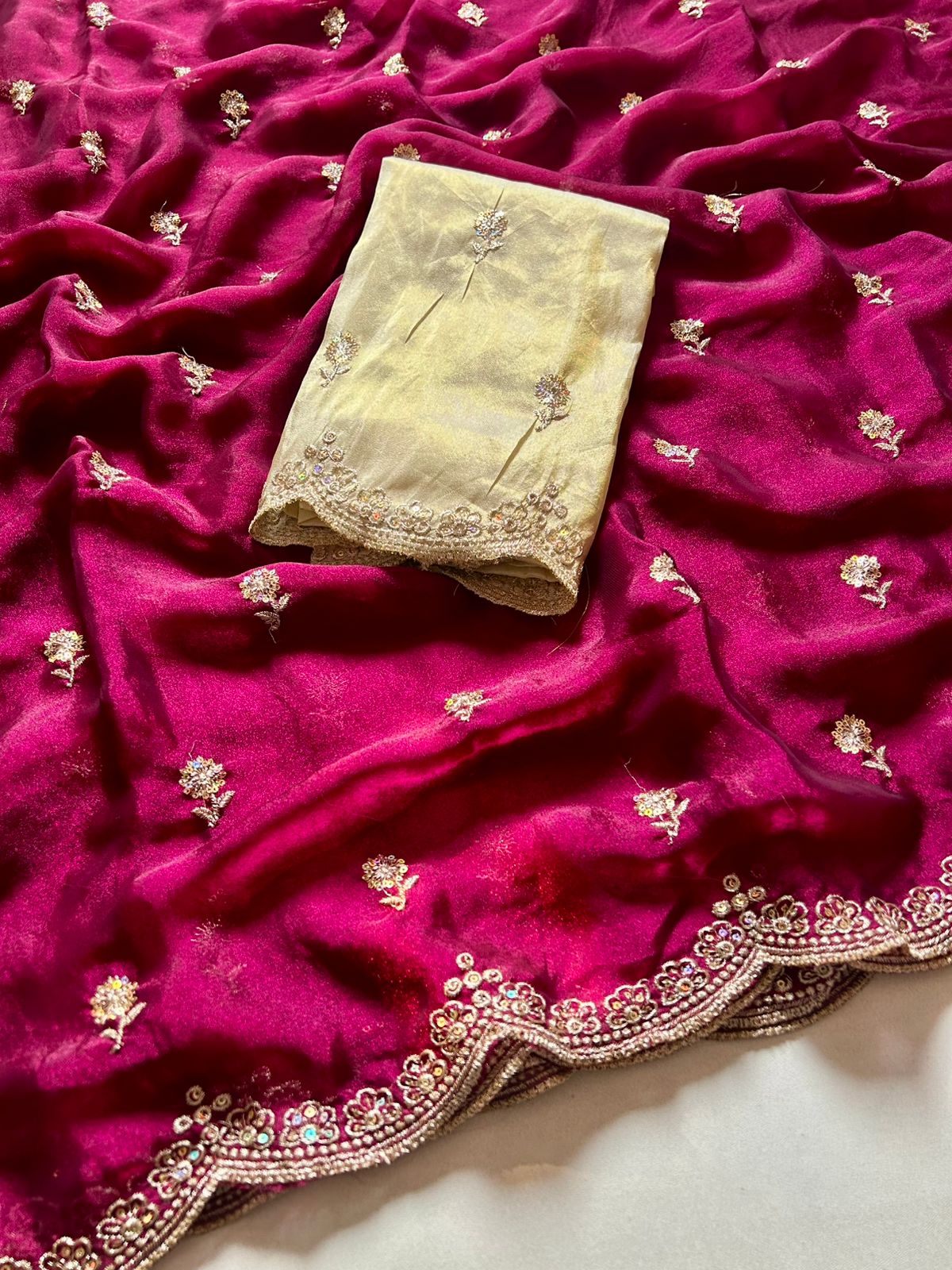 Adorable Wedding Wear Satin Silk Dual Shaded Sequence Work n Flower Butti Arco Border Desginer Saree For Ocassion