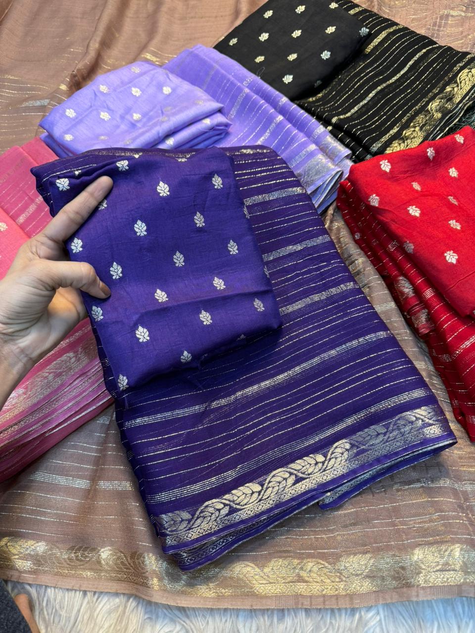 Adorable Party Wear Pure Viscose Jacquard Design n Border Fancy Designer Saree With Elegant Blouse Piece