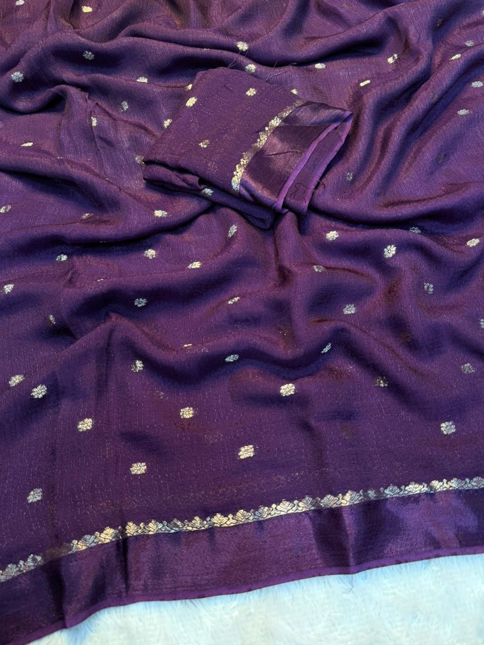 Fantabulous Festive Wear Pure Viscouse Soft Jute Jacquard Design n Satin Border Fancy Saree With Blouse Piece