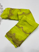 Load image into Gallery viewer, Groovy Function Wear Silk Embriodery Work Designer Saree With Elegant Blouse Piece
