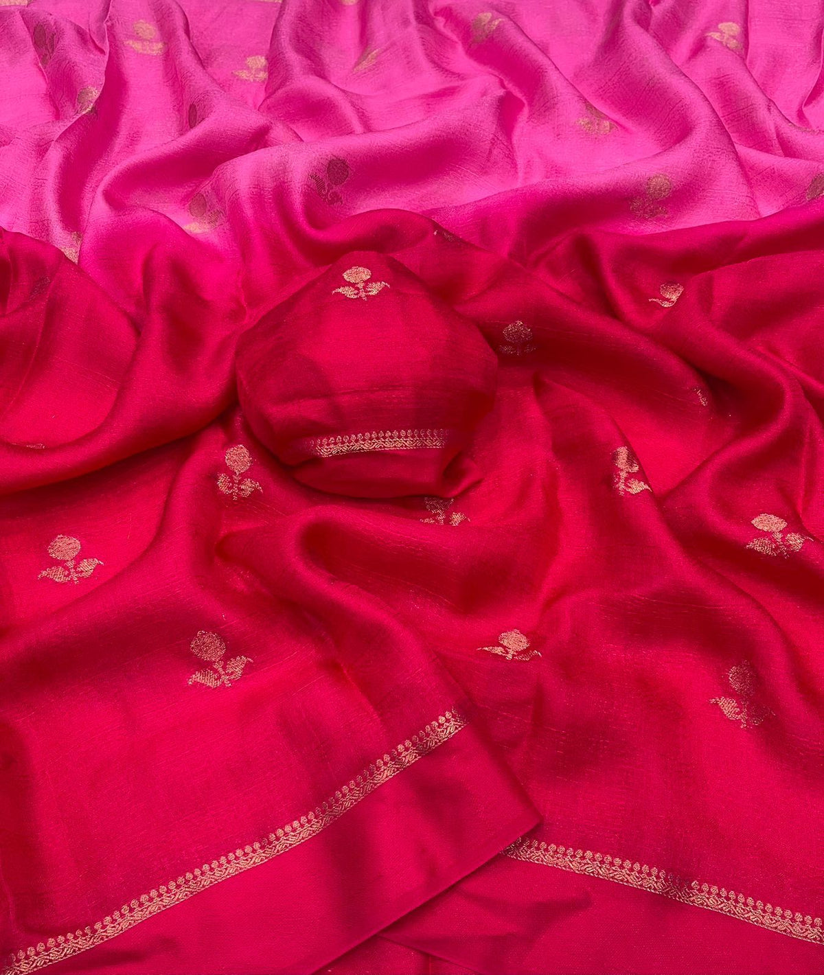 Charming Festive Wear Pure Soft Viscose Silk Jacquard n Satin Border Fancy Designer Saree With Blouse Piece