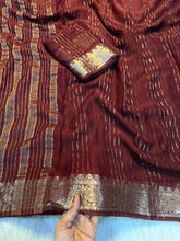 Load image into Gallery viewer, Marvellous Function Wear Pure Viscose Dola Silk Jacquard Zari Border Rich Pallu Designer Saree With Elegant Blouse Piece
