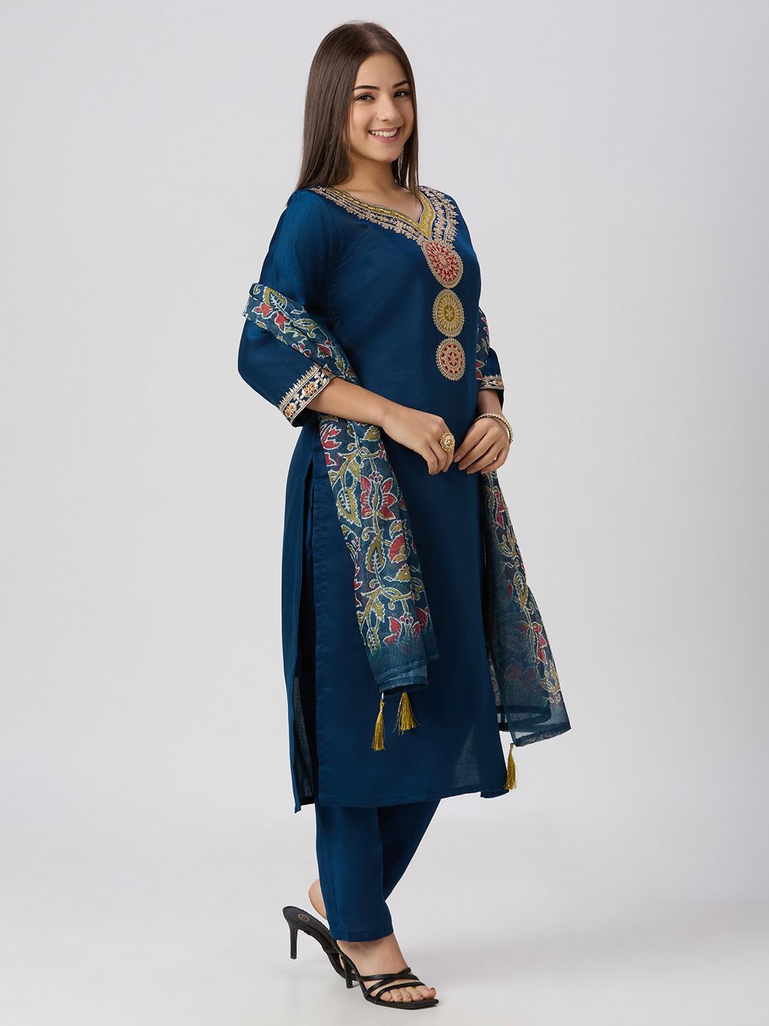 Latest Function Wear  Roman  Silk Embroidery Work Designer Straight Kurta With Trouser n Dupatta Set