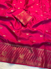 Load image into Gallery viewer, Adorning Festive Wear Pure Viscose Soft Silk Jacquard Work Border Designer Saree With Blouse Piece
