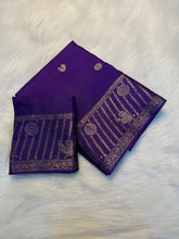 Load image into Gallery viewer, Adorning Festive Wear Pure Viscose Soft Silk Jacquard Work Border Designer Saree With Blouse Piece
