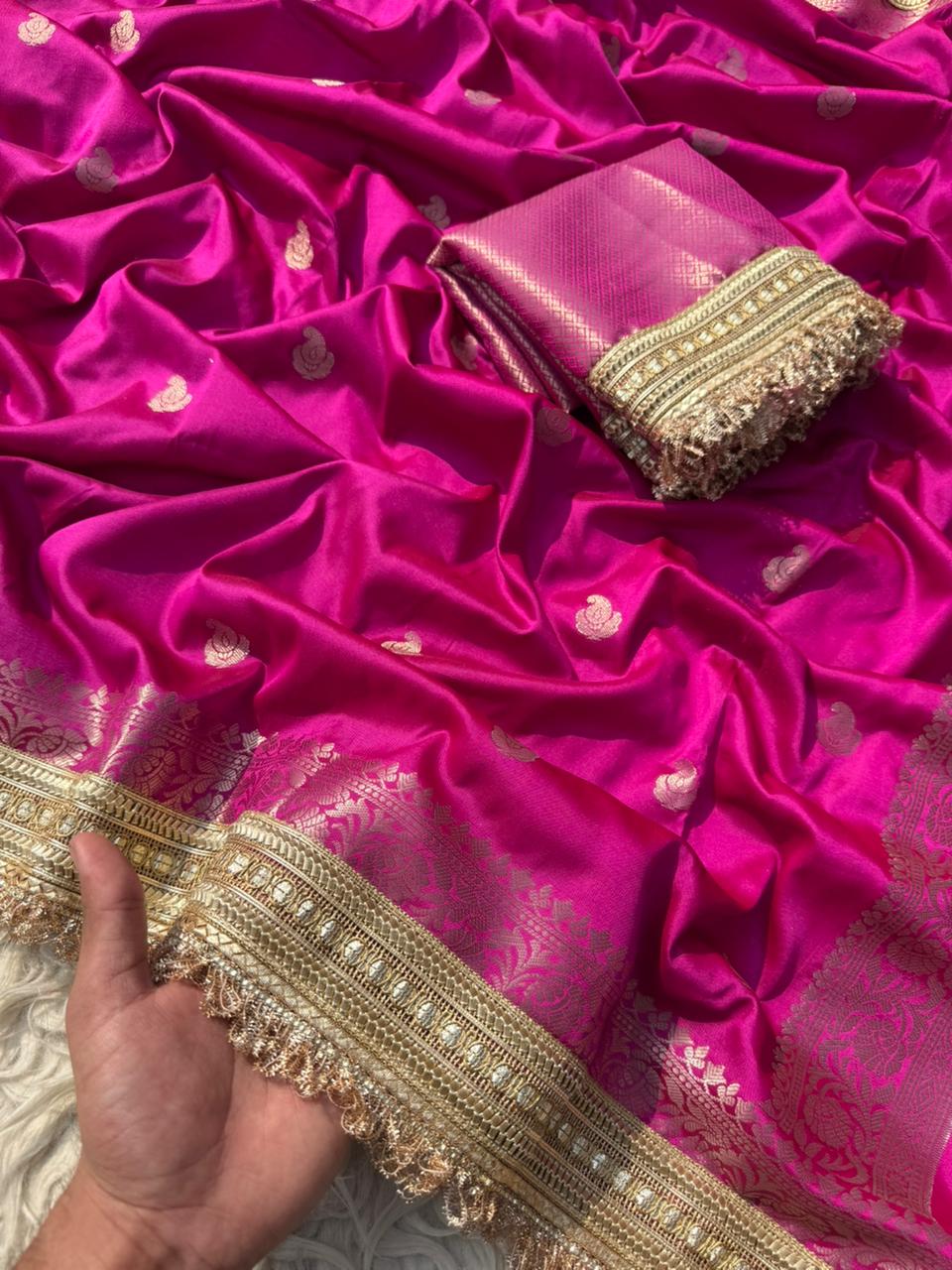 New Wedding Wear Banarasi Silk Jacquard n Heavy Lace Work Fancy Designer Saree