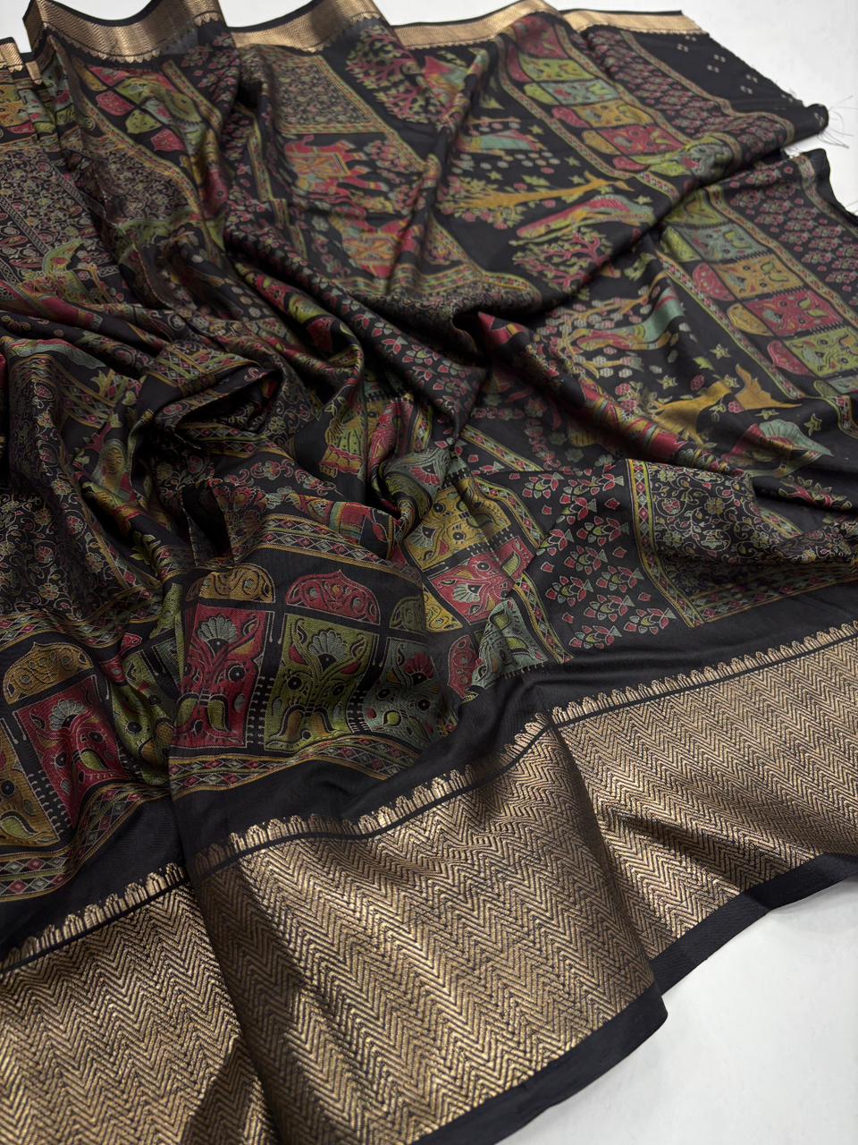 Desirable Festive Wear Pure Soft Silk Printed n Zari Border Fancy Designer Saree