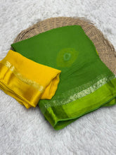 Load image into Gallery viewer, Glamorous Pure Viscose Georgette Fabric Satin Border Butta Print Saree With Contrast Blouse Piece
