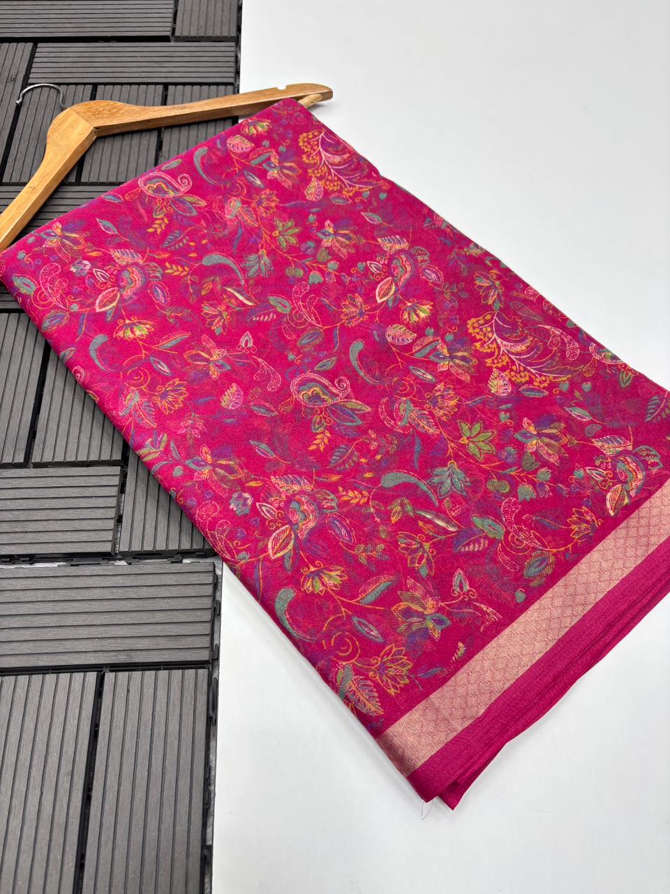 Marvellous Party Wear Pure Chiffon Organza Silk Zari Border Designer Saree With Blouse