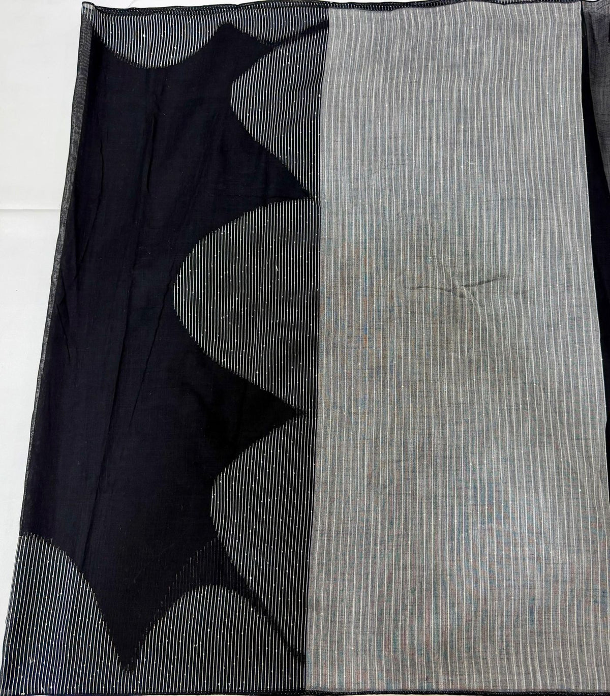 Splendorous PartyWear Soft Linen Black Colour Printed Rich Pallu n Sequence Work Fancy Designer Saree