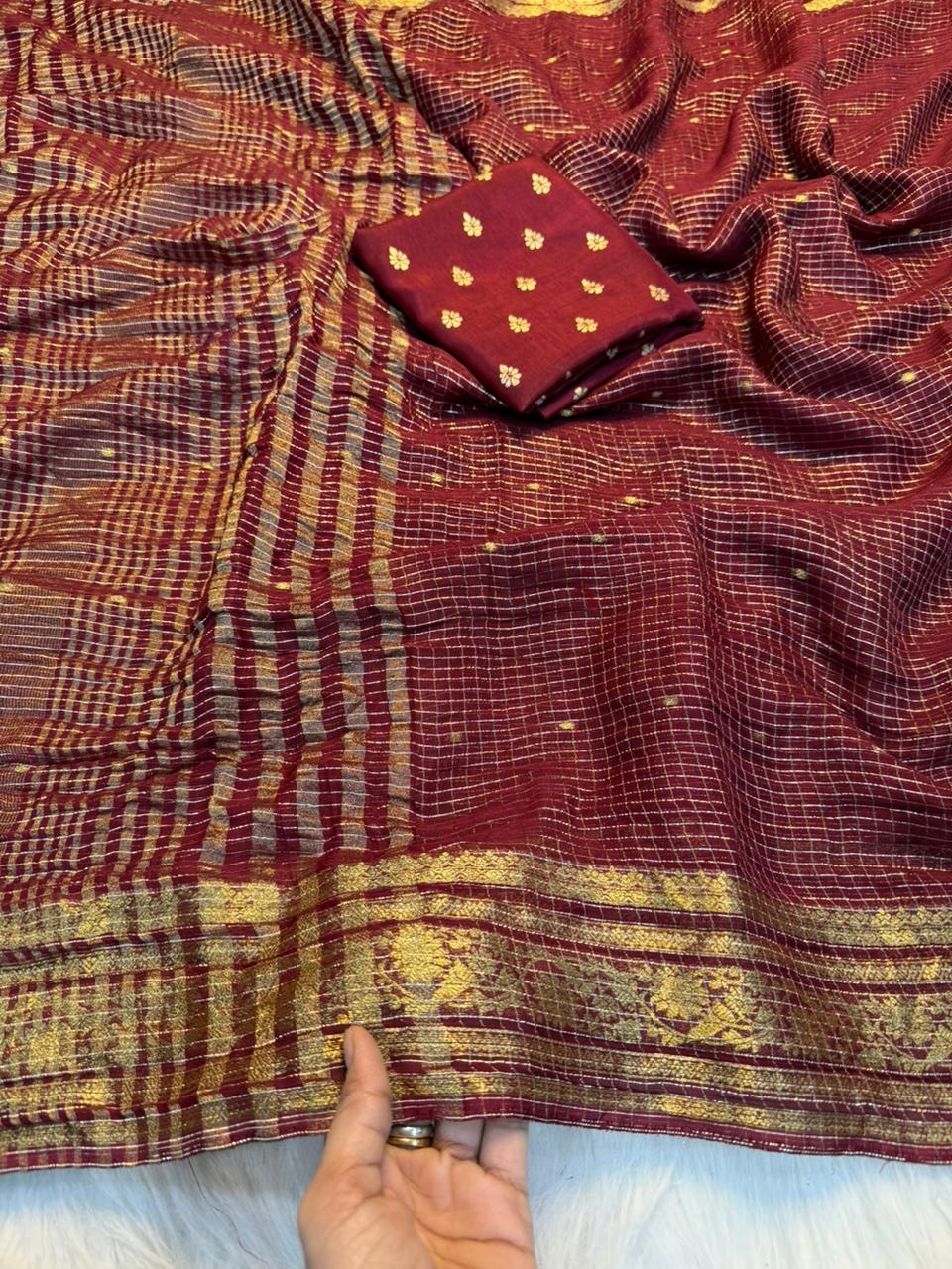 Gratifying Party Wear Viscose Georgette Jacquard Weaving Work Rich Pallu Fancy Designer Saree