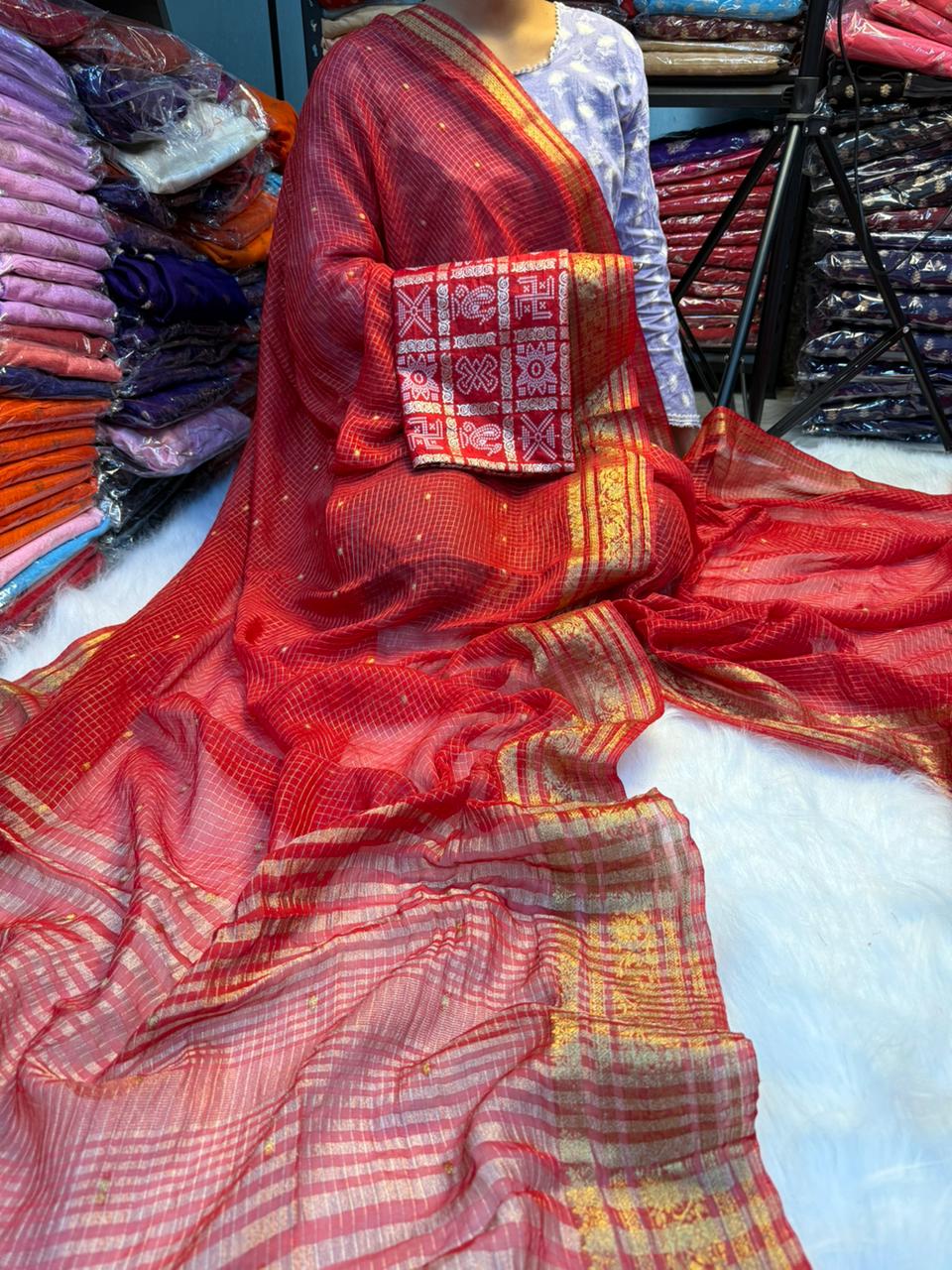 Charming Party Wear Pure Viscose Jacquard Weaving Work Checks Design Rich Pallu Fancy Designer Saree With Elegant Blouse