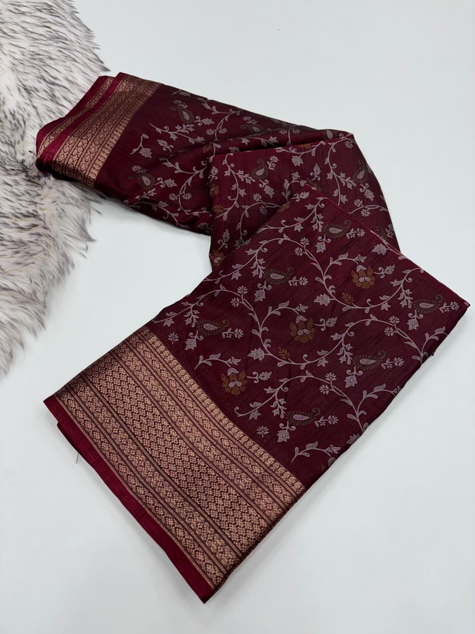 Opulent Festive Wear Pure Soft Dola Silk Jacquard Border Pich Pallu Designer Saree With Elegant Blouse Piece