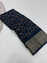 Load image into Gallery viewer, Opulent Festive Wear Pure Soft Dola Silk Jacquard Border Pich Pallu Designer Saree With Elegant Blouse Piece
