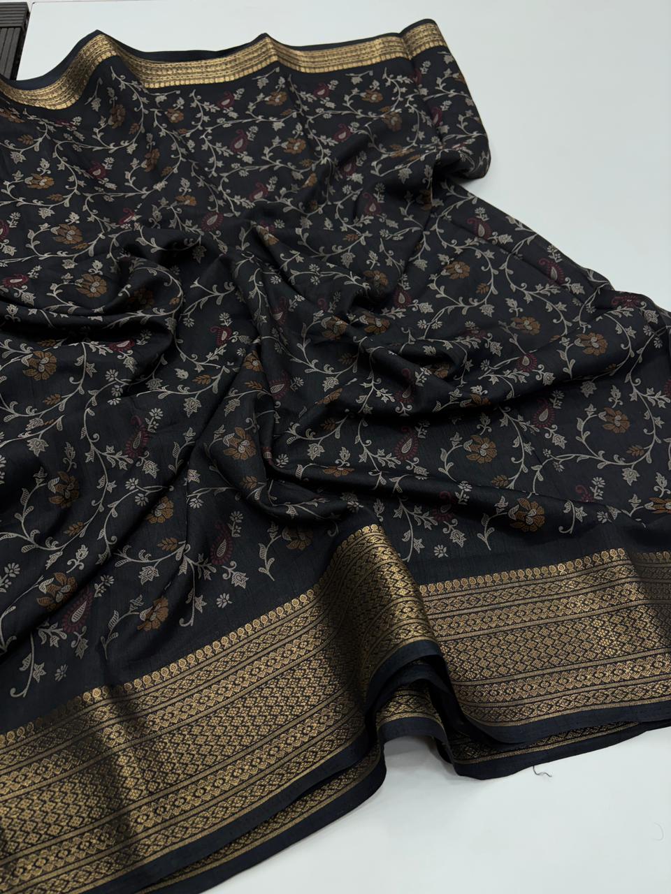Opulent Festive Wear Pure Soft Dola Silk Jacquard Border Pich Pallu Designer Saree With Elegant Blouse Piece