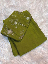 Load image into Gallery viewer, Stunning Party Wear Rangoli Crush Silk Fancy Designer Saree With Heavy Beeds Work Blouse
