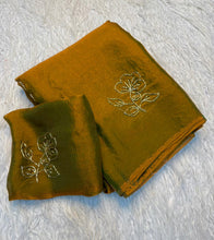 Load image into Gallery viewer, Adorable Party Wear Silk Beads Work Fancy Designer Saree With Blissful Blouse Piece
