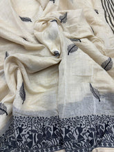 Load image into Gallery viewer, Stunning Festive Wear Cotton Silk Embroidery n Thread Work Rich Pallu Fancy Designer Saree Matching Blouse Piece
