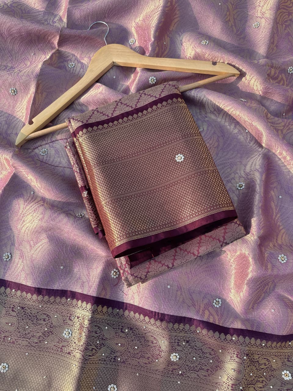 Incredible Wedding Wear Banarasi Soft Silk Handstone Work Stunning Pallu n Jacquard Border Saree With Blouse Piece