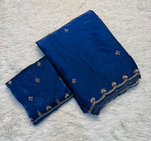 Load image into Gallery viewer, Redolent  Festive Wear Silk Handwork Bids n Sequence Work Designer Saree With Blouse Piece
