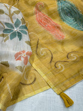 Load image into Gallery viewer, Blossom Festive Wear Cotton Thread n Mirror Work Fancy Designer Saree With Unstitched Blouse
