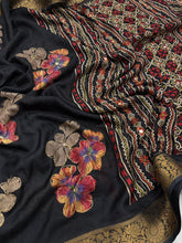 Load image into Gallery viewer, Magnetic Function Wear Pure Silk Rich Pallu n Mirror Work Designer Saree With Blouse Piece
