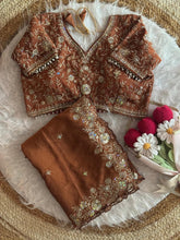 Load image into Gallery viewer, Blooming Wedding Wear Crush Silk Embroidery Sequence n Jari Work Designer Saree With Stitched Blouse
