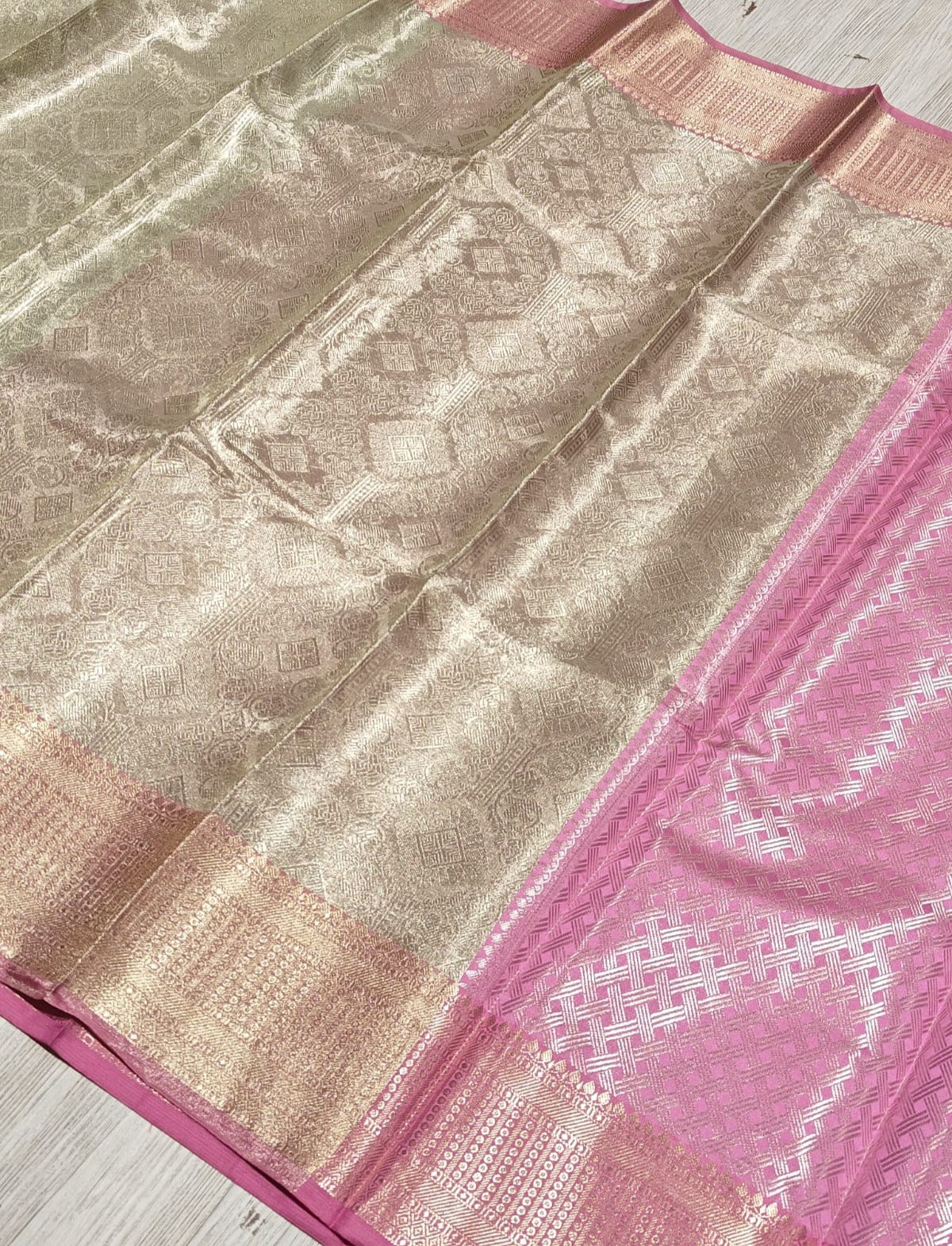 Traditional Function Wear Kanjivaram Silk Zari Weaving Saree With Blouse Piece