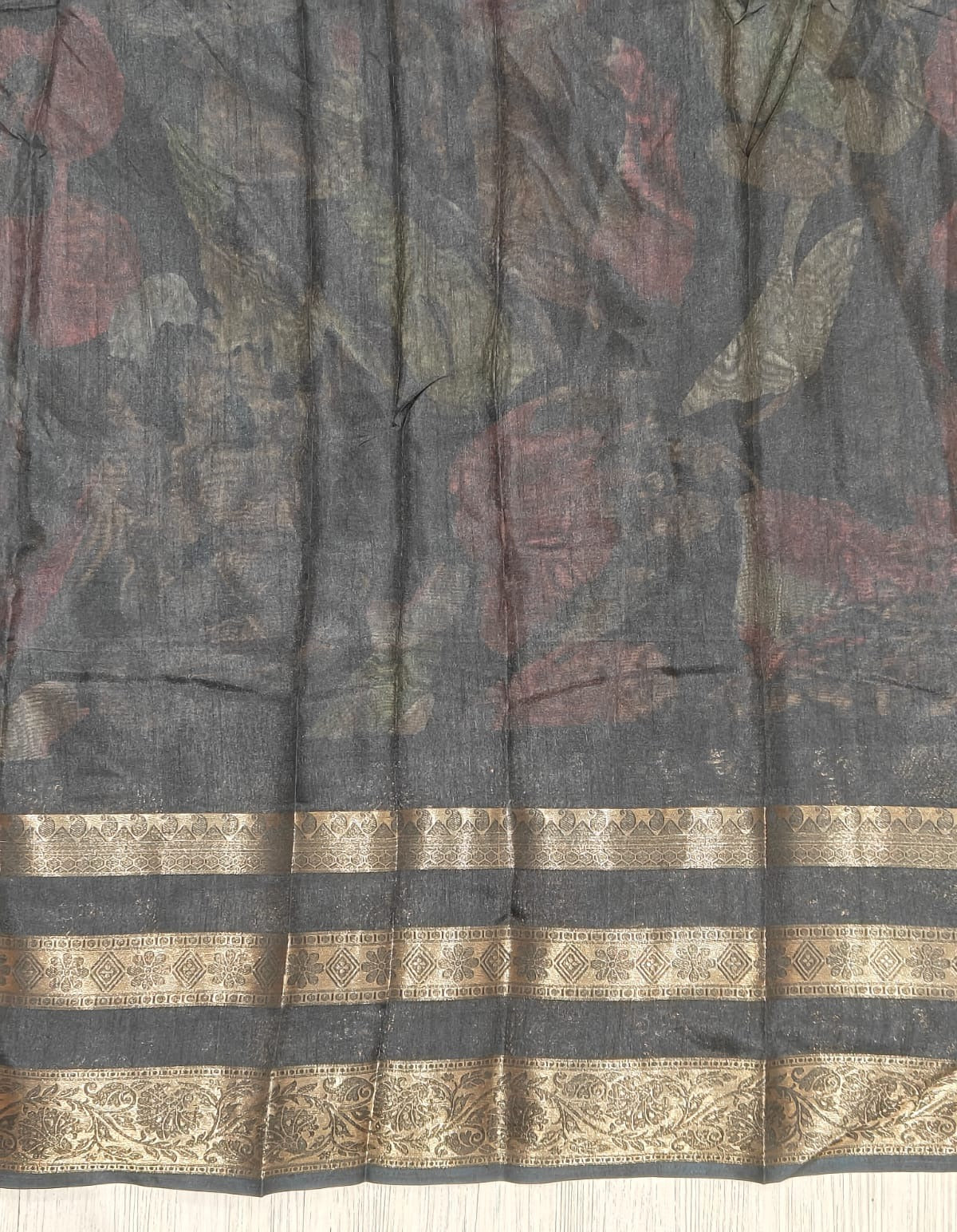 New Function Wear Dolla Silk Jacquard Zari Weaving Work Saree