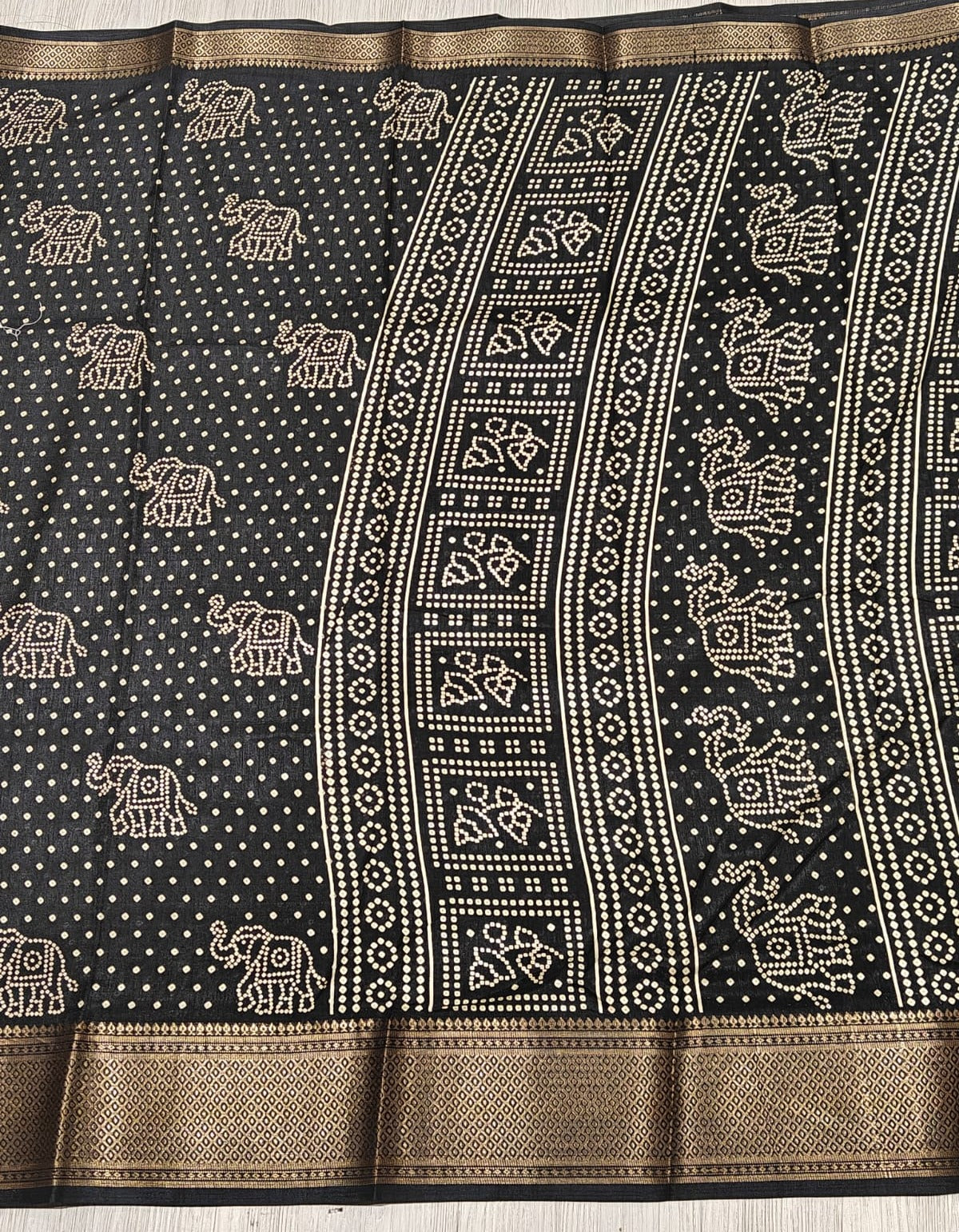 New Party Wear Pure Soft Dola Silk Jacquard Border Fancy Saree