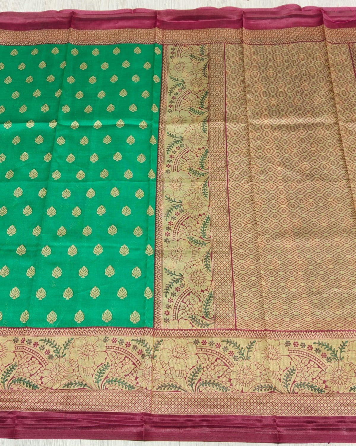 Festive Wear Banarasi Silk Jacquard Border Saree With Blouse Piece