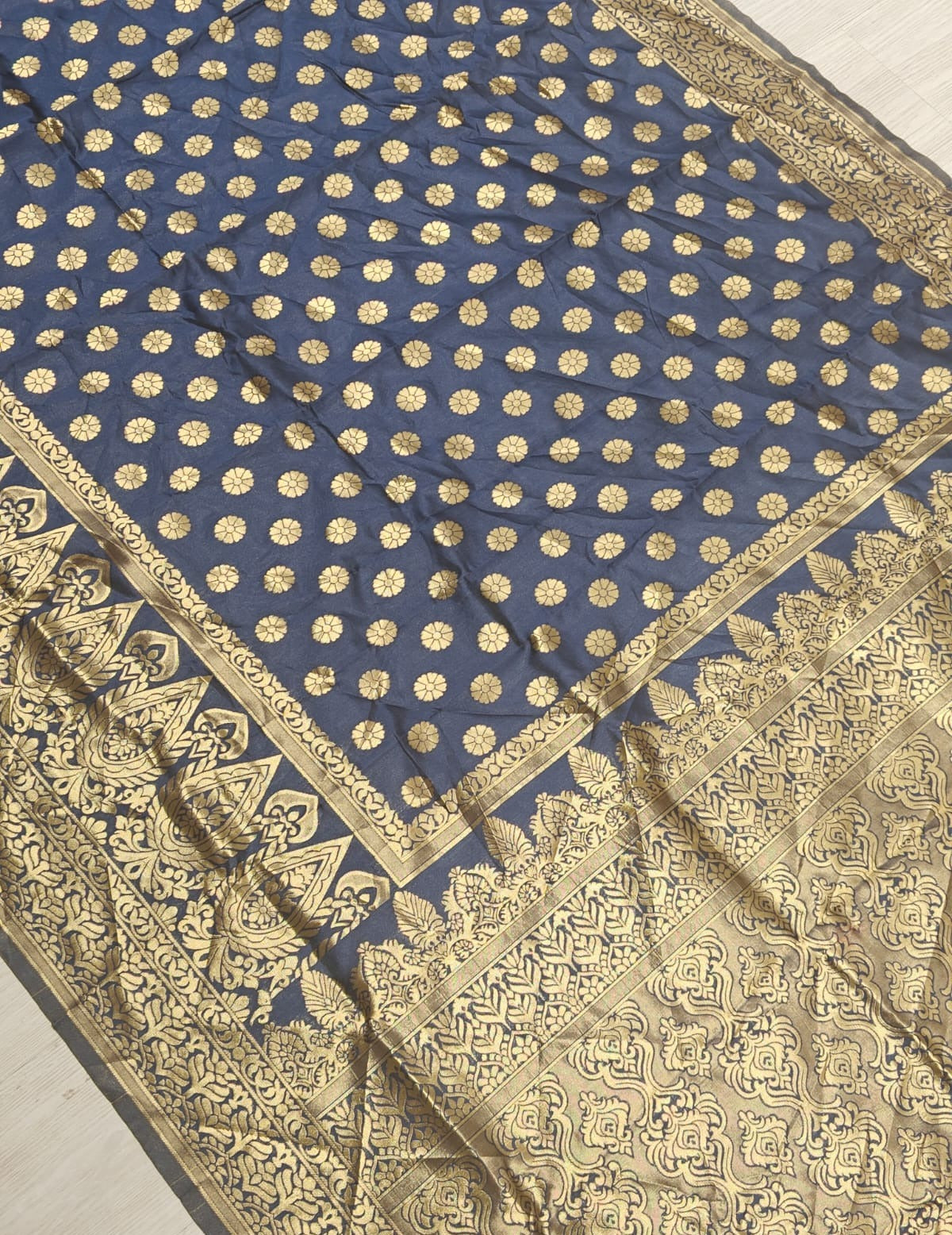 New Party Wear Banarasi  Silk Jacquard Border Saree With Blouse Piece