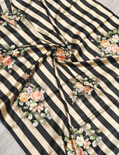 Load image into Gallery viewer, New Georgette Satin Silk Digital Printed Saree With Blouse Piece

