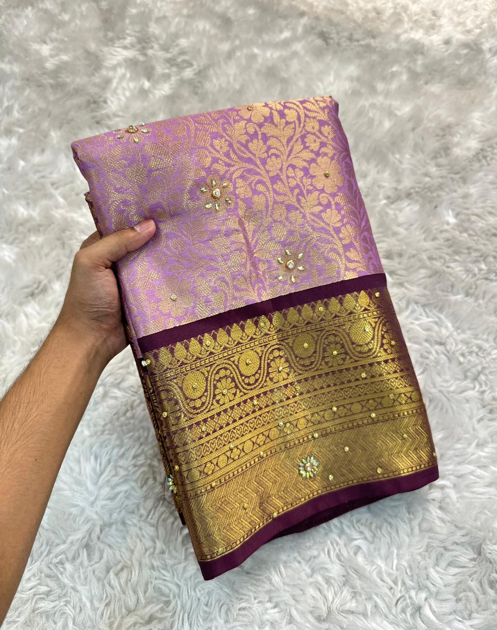 Divine Wedding Wear Banarasi Soft Silk Handstone Work Stunning Pallu n Jacquard Border Saree With Blouse Piece