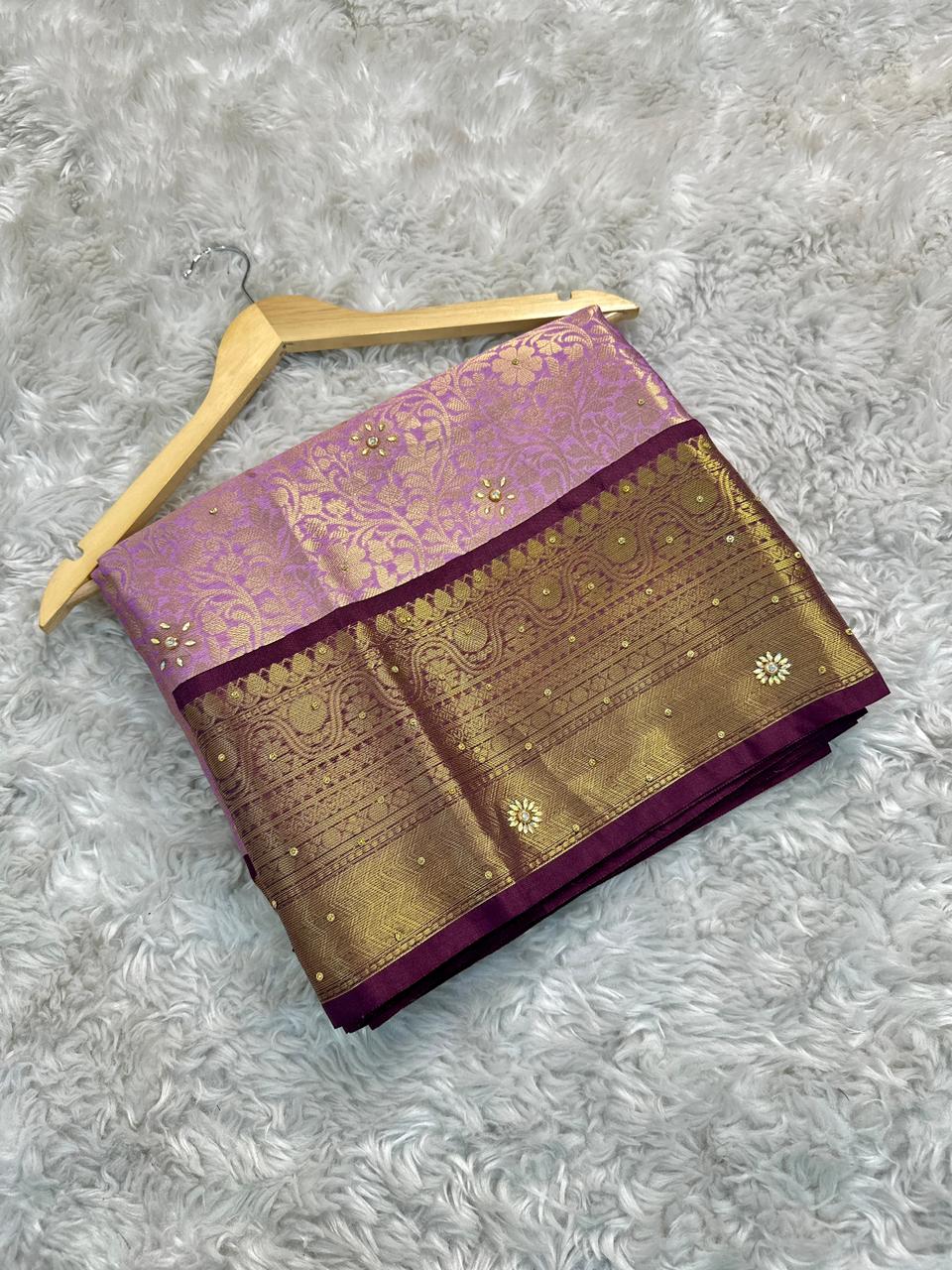 Divine Wedding Wear Banarasi Soft Silk Handstone Work Stunning Pallu n Jacquard Border Saree With Blouse Piece