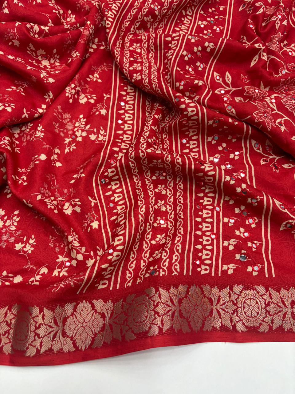 Contemporary Function Wear Silk Printed Rich Pallu n Mirror Work Designer Saree With Blouse Piece