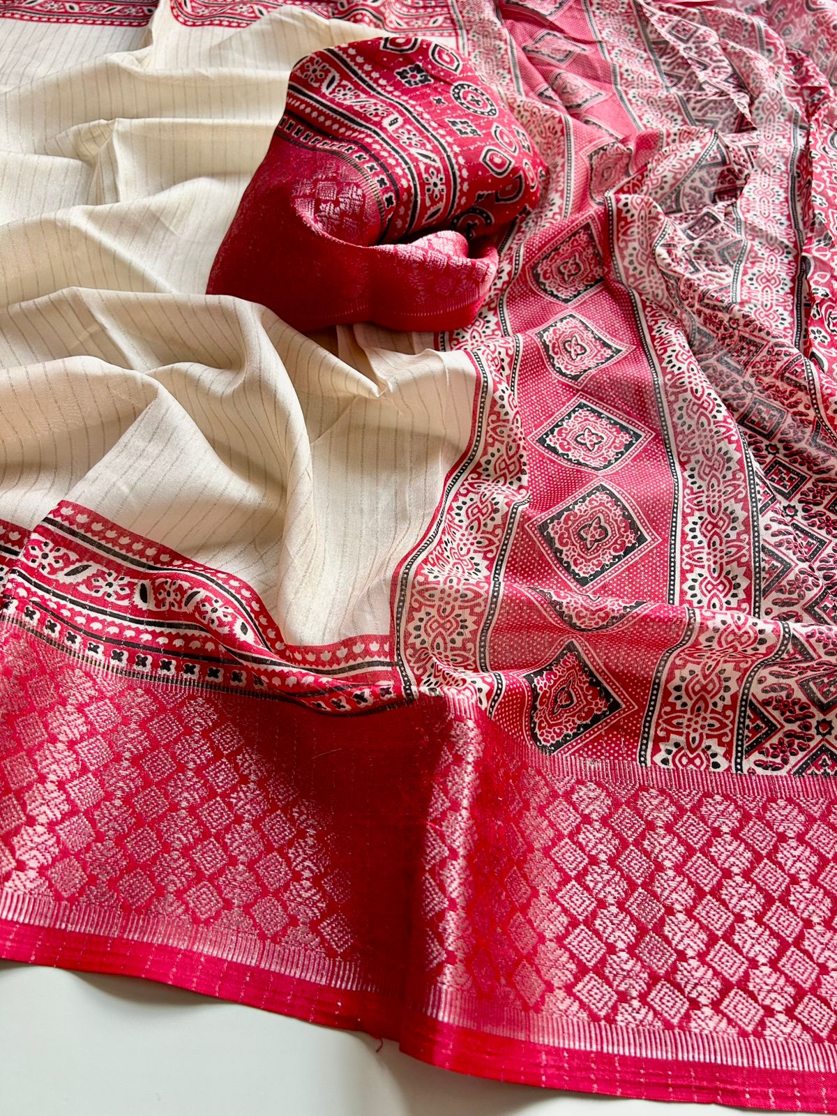 Effervescent Party Wear Pure Soft Dola Silk Chex Design Jacquard Border Fancy Saree With Blouse Piece