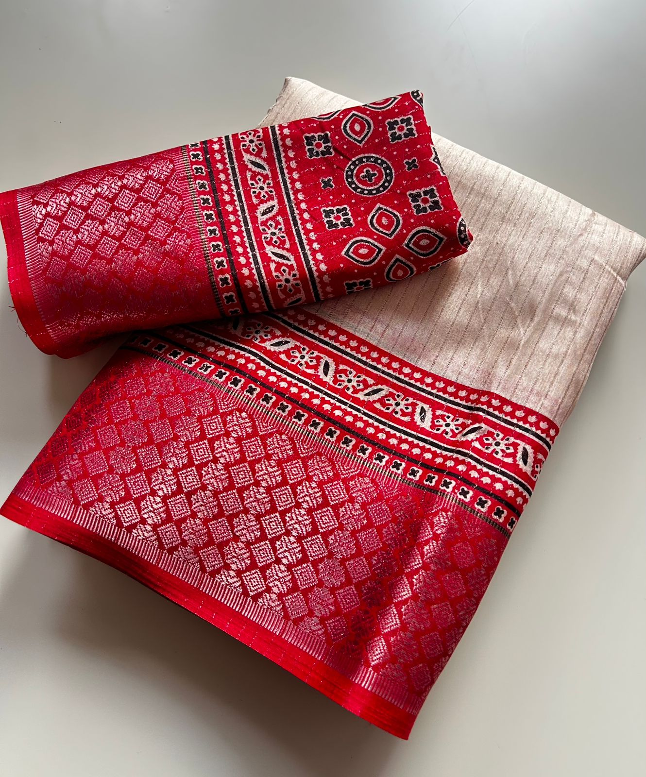 Effervescent Party Wear Pure Soft Dola Silk Chex Design Jacquard Border Fancy Saree With Blouse Piece