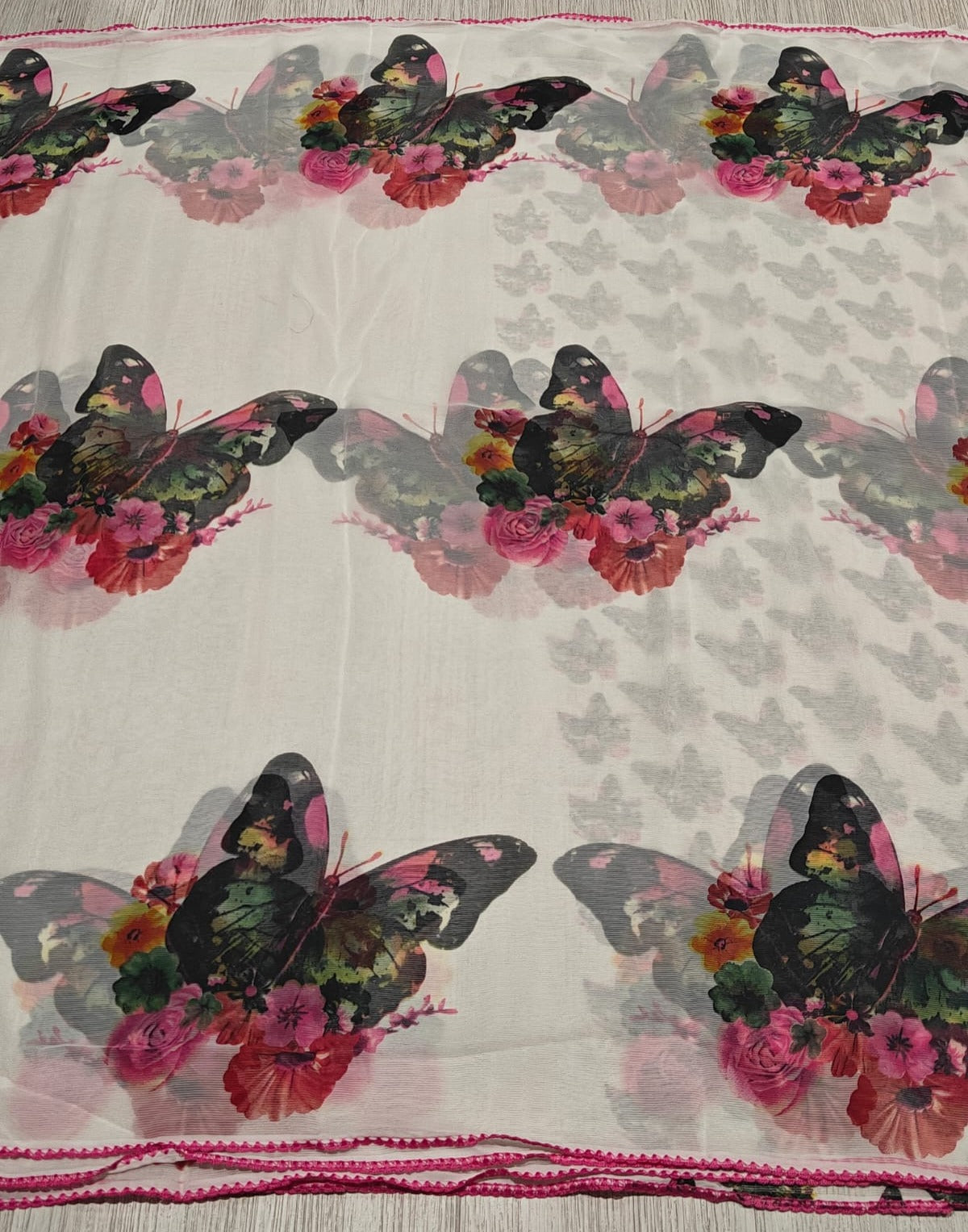 New Party Wear Georgette Print Design Fancy Saree With Blouse Piece