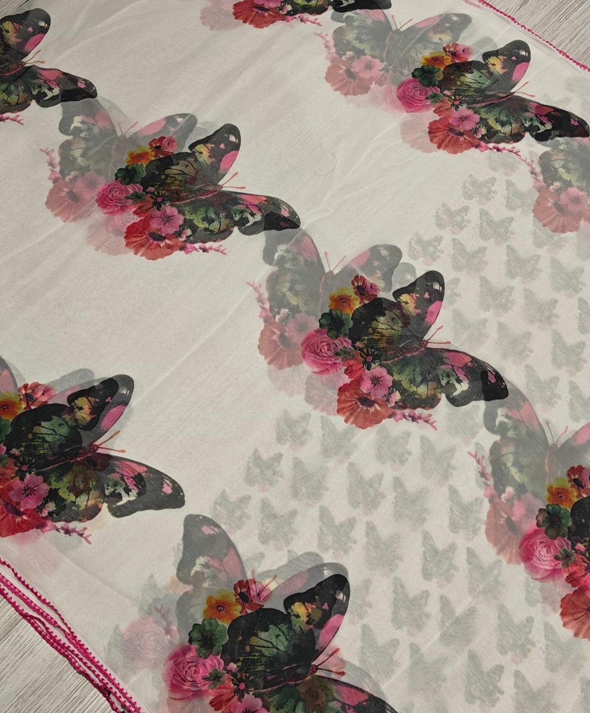 New Party Wear Georgette Print Design Fancy Saree With Blouse Piece