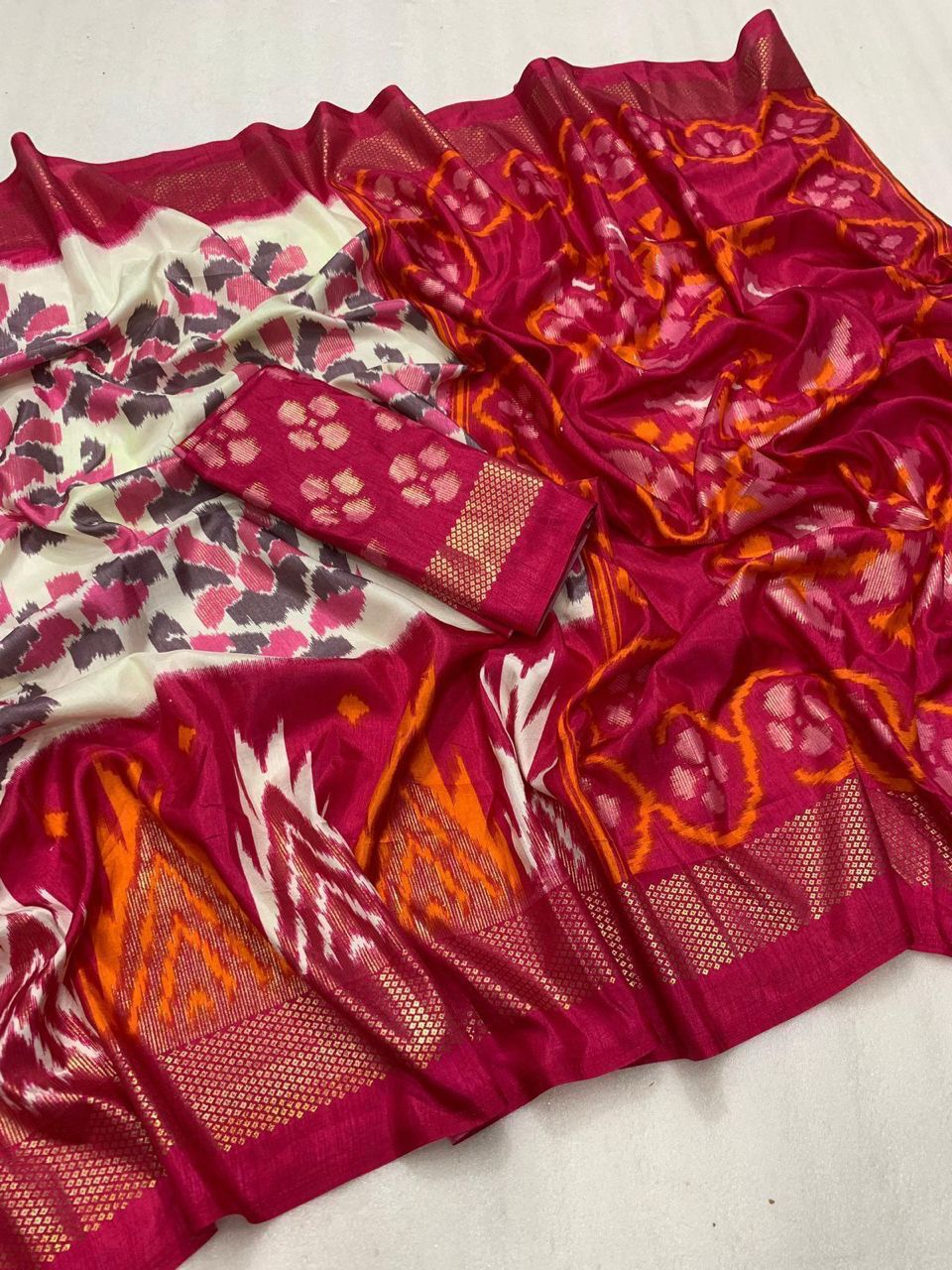 Marvellous Function Wear Pure Soft Viscose Dola Silk Jacquard Border Fancy Saree With Blouse Piece