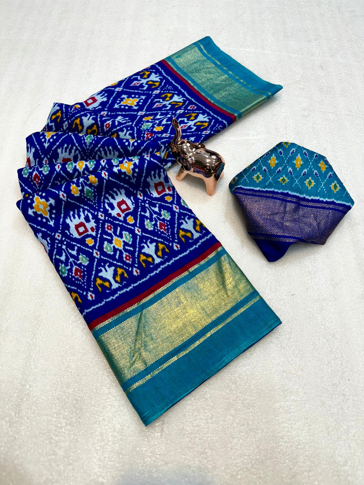 Marvellous Function Wear Pure Soft Viscose Dola Silk Jacquard Border Fancy Saree With Blouse Piece