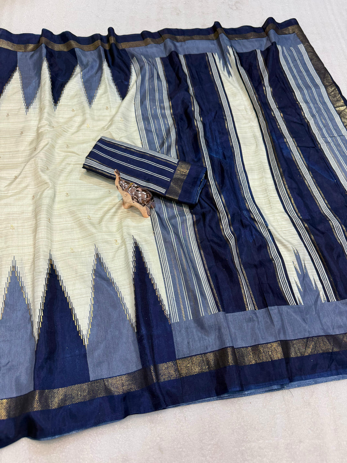 Adorable Function Wear Pure Soft Dola Silk Jacquard Border Fancy Saree With Blouse Piece