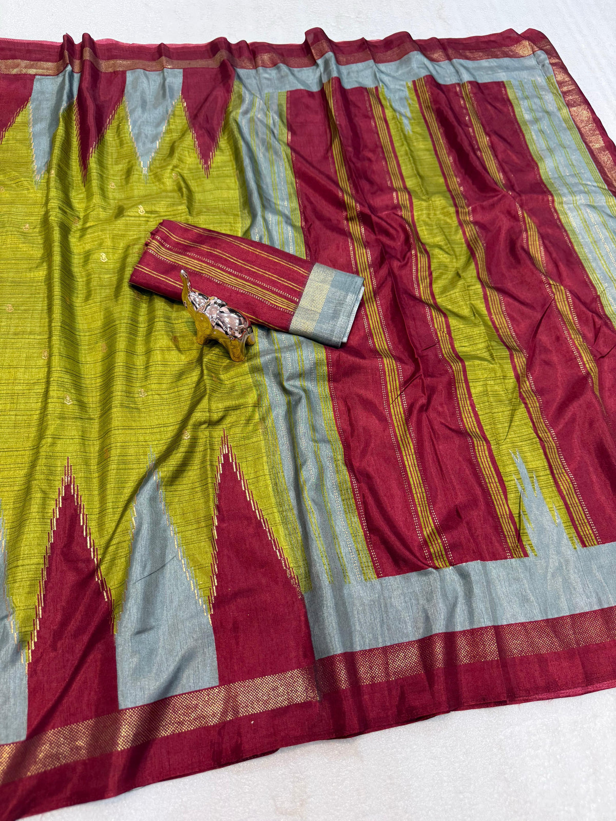 Adorable Function Wear Pure Soft Dola Silk Jacquard Border Fancy Saree With Blouse Piece