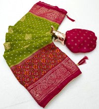 Load image into Gallery viewer, Glamorous Function Wear Pure Viscose Georgette Foil Print Saree With Blouse Piece
