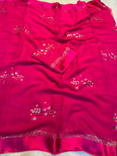 Load image into Gallery viewer, Glamorous Pure Viscose Georgette With Satin Border n Sequence Work Saree With Blouse Piece
