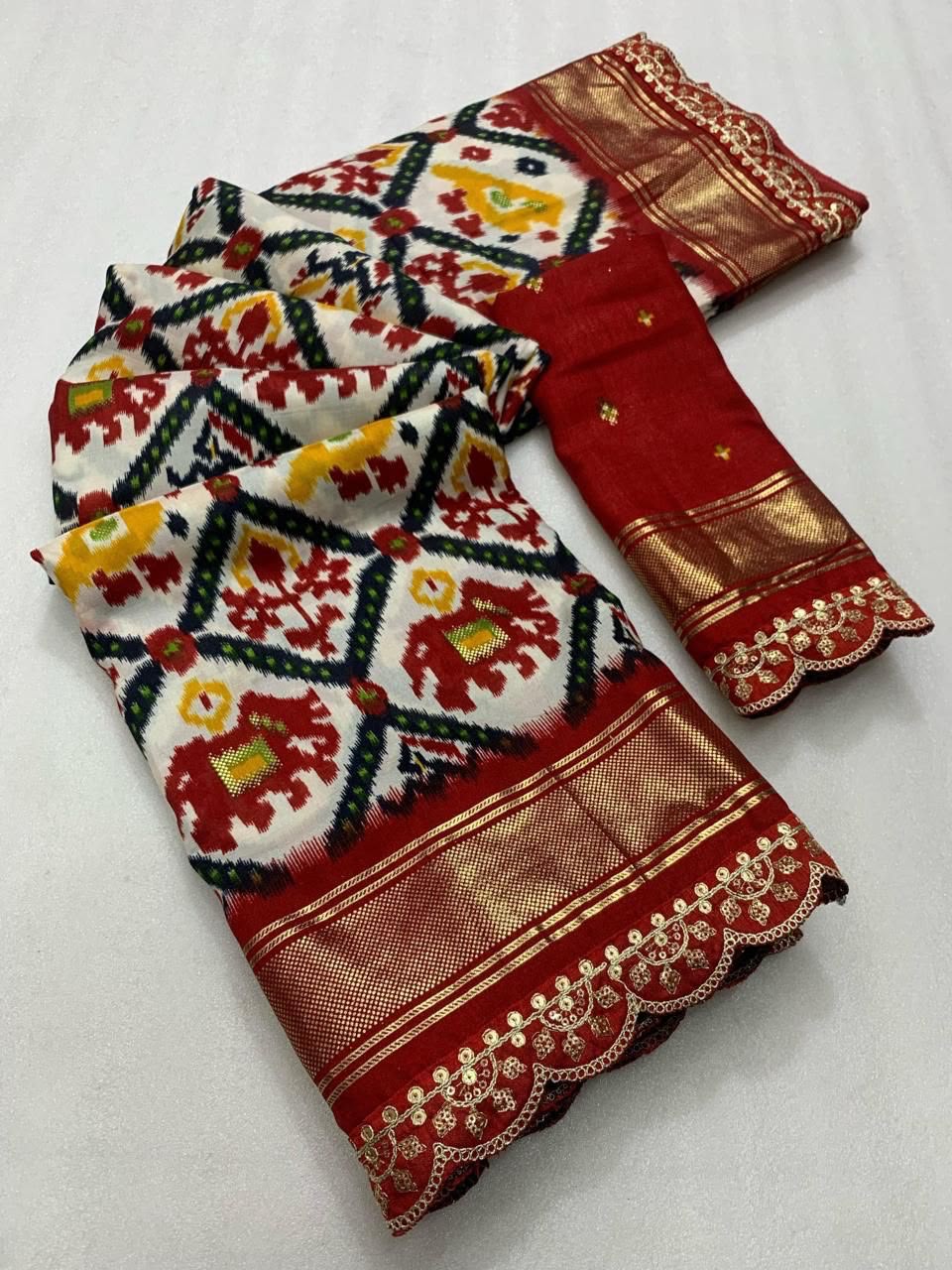 Graceful Party Wear Pure Soft Silk Jacquard Work Lace Border Fancy Designer Saree With Blouse Piece