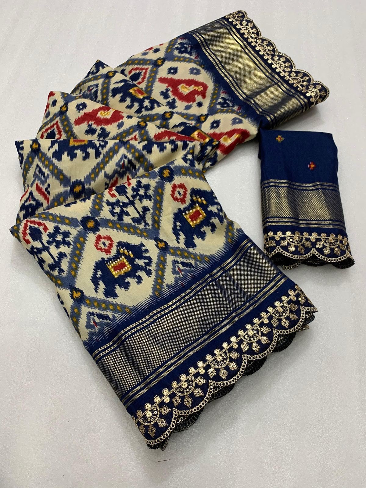Graceful Party Wear Pure Soft Silk Jacquard Work Lace Border Fancy Designer Saree With Blouse Piece
