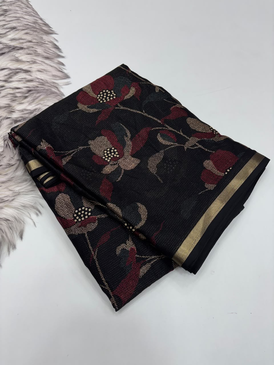Fantabulous Function Wear Pure Soft Dola Silk Jacquard Border Print Rich Pallu Fancy Saree With Blouse Piece