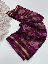 Load image into Gallery viewer, Fantabulous Function Wear Pure Soft Dola Silk Jacquard Border Print Rich Pallu Fancy Saree With Blouse Piece
